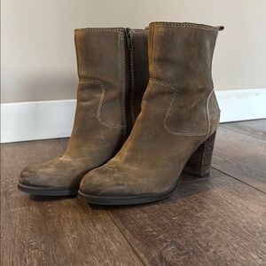 Sperry Brown Ankle Booties with Distressed Finish